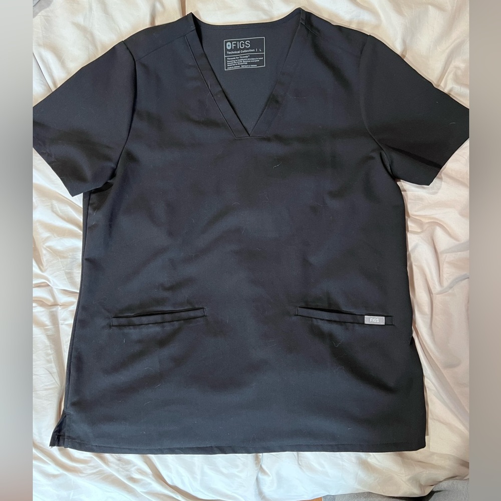 Figs Casma 3 pocket scrub top (size large)